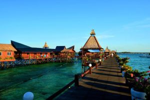 梁海明：中国企业投资马来西亚需注意什么