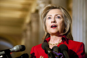 传记精选：反战示威运动中的希拉里